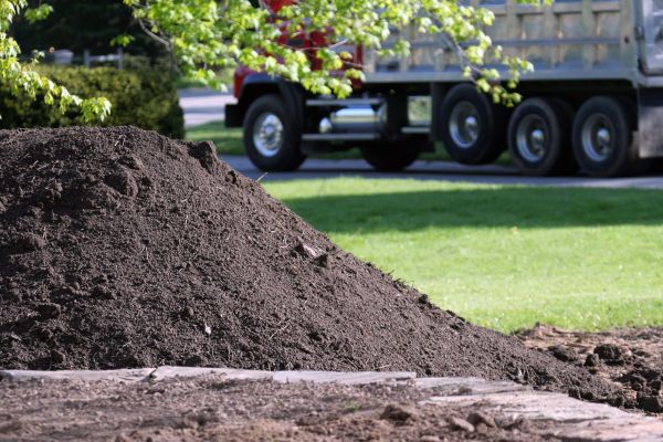 Yard Dirt Delivery in Cheyenne